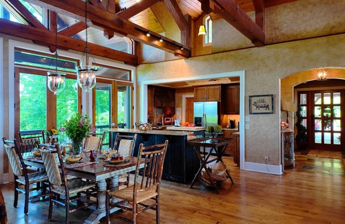 Franklin House | Gated Luxury Lodge - Hot Tub, Mountain Views, Stunning Gardens, Secluded