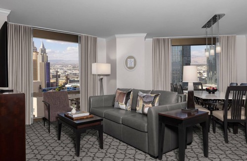 Las Vegas Villa | Get ready to enjoy your Las Vegas Vacation in this delightful 1 bedroom Villa!