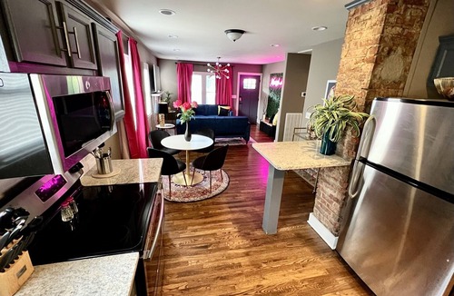 Radnor House | Girls' Getaway: Charming 6-Person House, 5 Miles to Downtown!