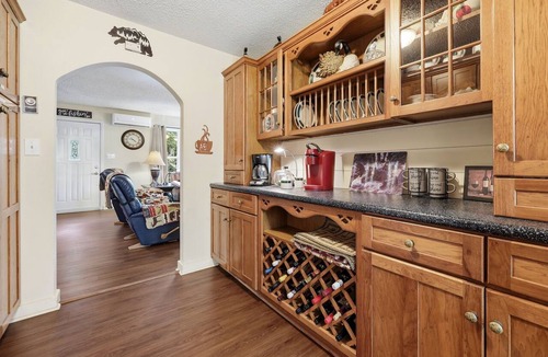Qualla Cabin | Goldilocks! Whittier Cabin w/Private Hot Tub!