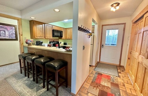 Hill City Villa | Golf Course view Sleeps 12 3 Bedroom w/loft better than any motel.