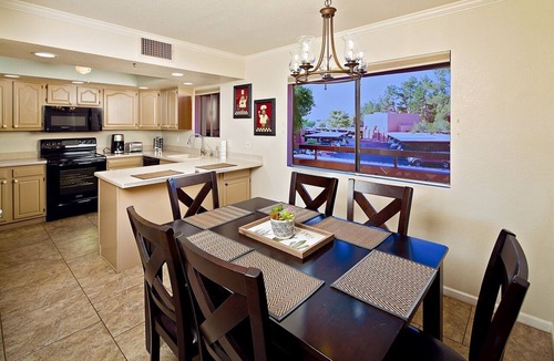 Paradise Valley Village Condo | Golf & Mountain Views, Prime Location, Enjoy 5 Pool Areas, and So Much More!