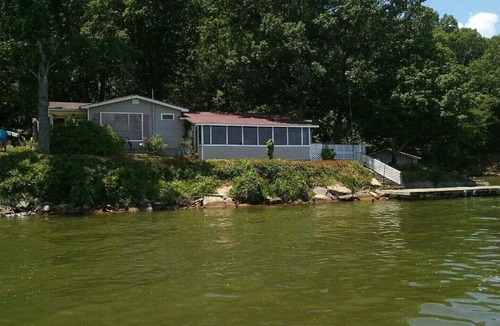 Centre House | Great Quiet Cabin on Weiss Lake