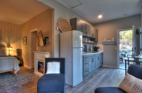 Spring Valley House | Greeco Suite · *New Listing* Hidden Gem Upgraded 1-Bedroom Suite
