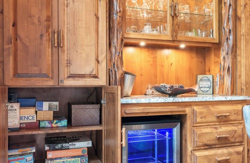 Aitkin House | Handcrafted 4BR Cabin on Rabbit Lake, Aitkin