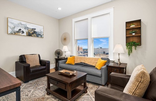East Hillside Apartment | Harris House 2 | On Hospital Campus