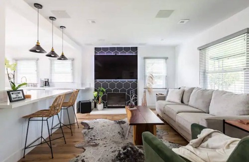 San Diego House | HEART OF SD! Luxury Villa w Hot Tub, Fireplace and Oversized Fully Lit Backyard