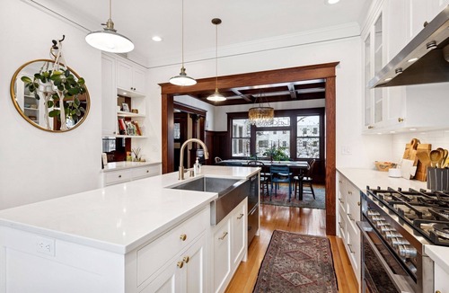 Southwest Minneapolis House | Hidden Gem 5 bedroom by the Lake – Newly Renovated Lynnhurst Escape