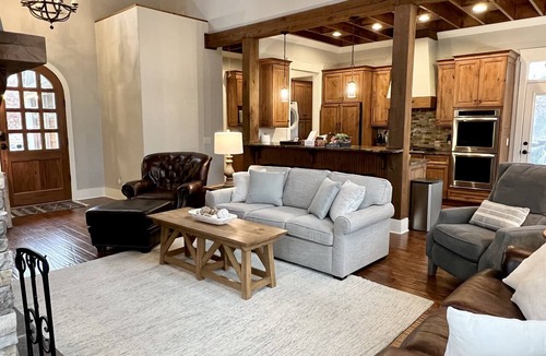 Spring City House | Hidden Gem Lakeside Retreat | Dock & Hot Tub