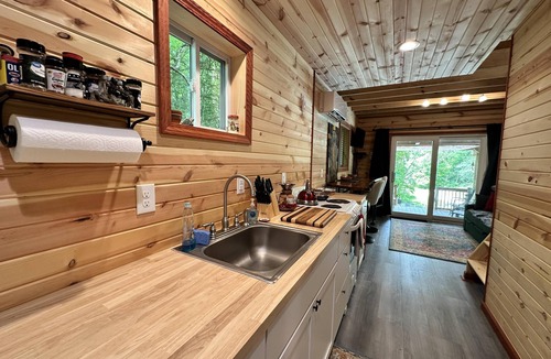 Stanton Cabin | Hikers Cabin on the "Gorge" loop next to a creek with wi-fi