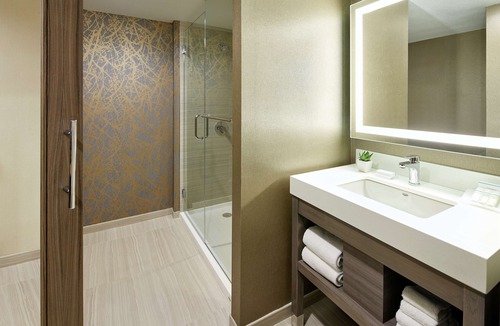 Kearny Mesa Hotel | Hilton Garden Inn San Diego Mission Valley Stadium