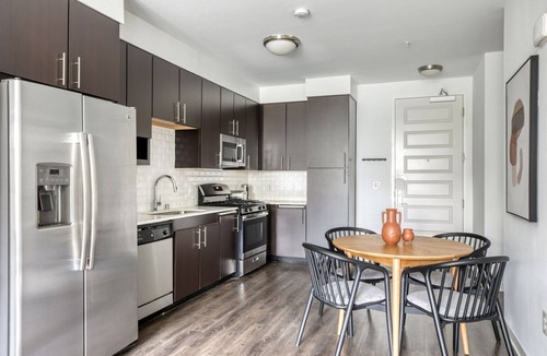 Mission Valley Apartment | Hip Mission Valley 1BR w/Gym, W/D & Pool, nr restaurants, by Blueground