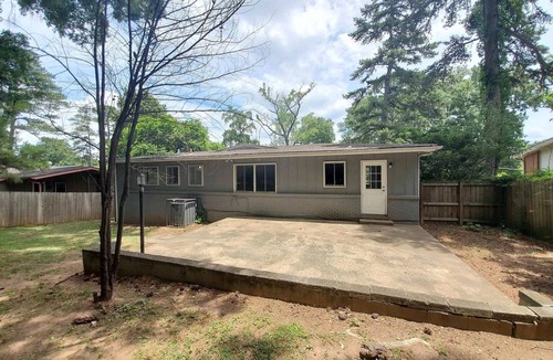 New Castle House | Home Away From Home!