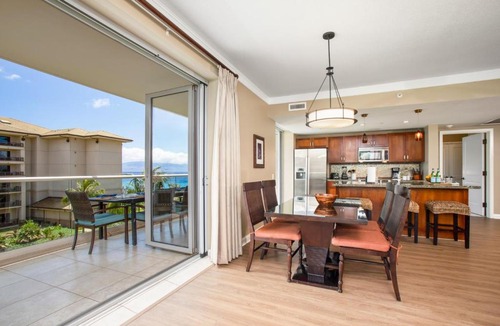Kaanapali Apartment | Honua Kai Villas Ocean View 3 BR Sleeps 10 Great for Families Complimentary Car with 6 Nights HKH ML-2885 by KBM
