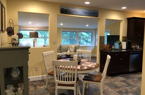 Highlands House | Horseshoe View Cabin: Pet-Friendly Highlands Home w/Deck & Firepit Table