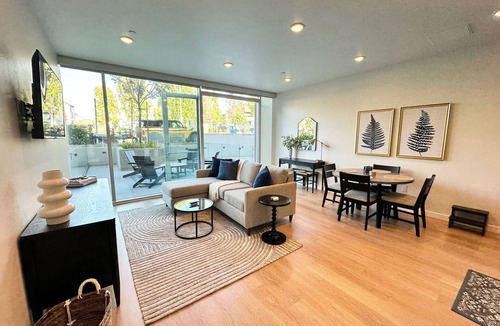 Point Loma Heights Apartment | Hotel-like residence with full kitchen, large patio, pet friendly, free parking