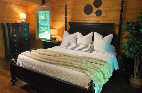 Treasure Lake Cabin | Into The Woods - Basse Terre Retreat