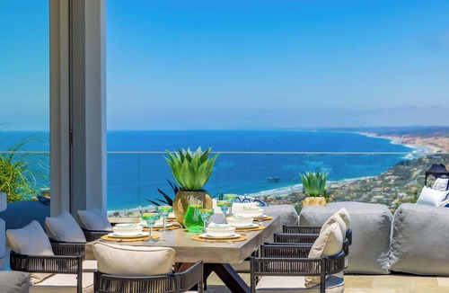 Hidden Valley House | La Jolla Luxury Retreat - Ocean Views, Pool & Spa