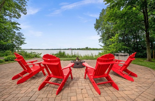 Forest Lake House | Lake Home, salt water hot tub, sauna, boat rental
