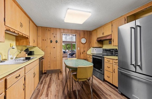 Brainerd House | Lakefront Brainerd Cabin w Deck, Fire Pit!