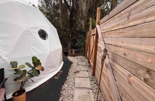 Crescent City Cabin | Lakefront Geodome with amazing sunsets