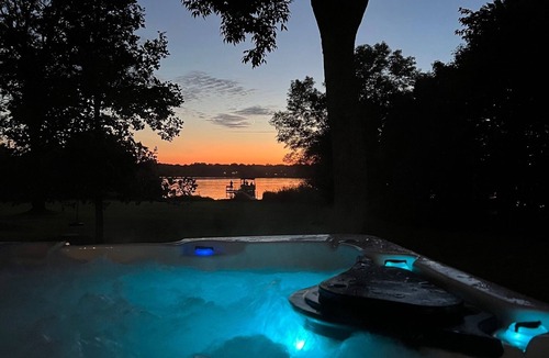 Ramsey County House | Lakefront Getaway: Sauna, Hot Tub, Firepit & More! by RedAwning