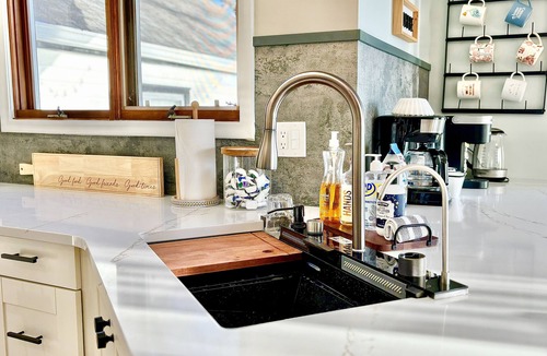Brooklyn Center Cottage | Lakefront House w/King Bed, Sauna, walk-in shower and lake access