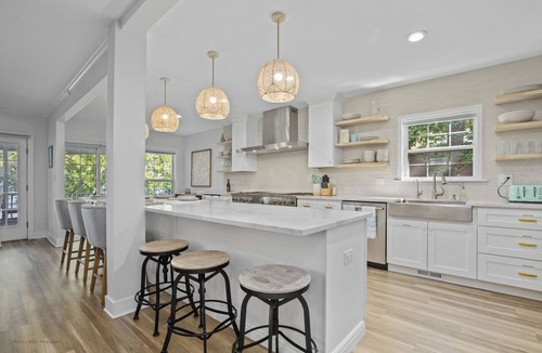 Fox Lake House | Lakefront Oasis w/2 fire pits, game room & kayaks
