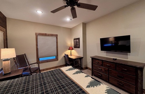 Pequot Lakes Resort | Lakeview Home with Dock on the Whitefish Chain, Outdoor Pool, Pickleball & More
