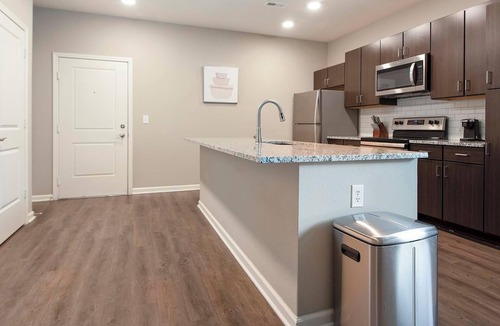 Chesterfield Apartment | Landing | Beautiful 2BD, Gym, Clubhouse