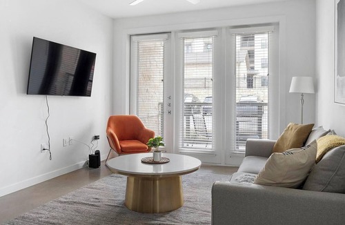 Austin Apartment | Landing | Chic 2BD, Pool, Clubhouse