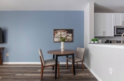Raritan Apartment | Landing | Modern 1BD, Courtyard, Game Room