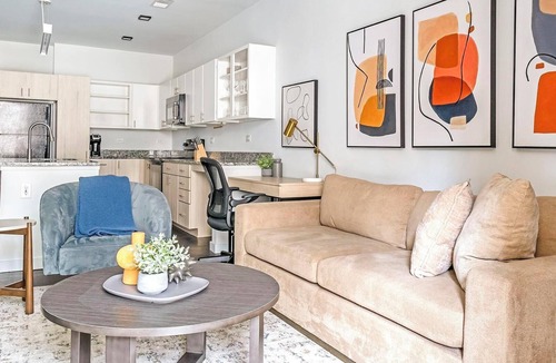 Decatur Apartment | Landing | Modern 1BD, Clubhouse, Pool
