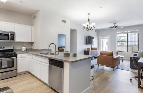 Rhodes Ranch Apartment | Landing | Spectacular 2BD, Gym, Clubhouse