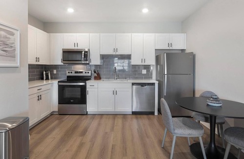 Townsite Apartment | Landing | Stylish 2BD, Pool, Rooftop Lounge