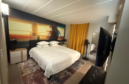 Hannibal Hotel | Lighthouse Suites