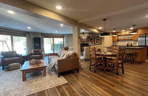 St. Joseph Cottage | Log Bear Den at Dancing Pines Retreat A Luxury Log Home & Pet Friendly.