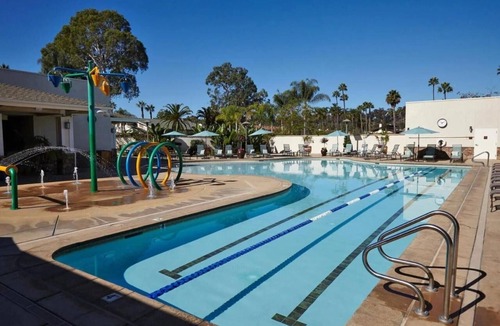 Rancho Santa Fe Hotel | Lush Golf Greens, Spa Indulgence & Pool l 2 Rooms