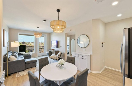 North Park Apartment | LUX North Park Modern- 2BR~King Beds~Workspaces~Parking