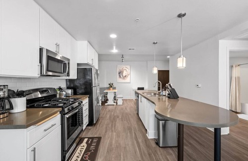 Kearny Mesa Apartment | Luxe 2BR w/King Beds, Resort Pool/Hot Tub, Games!