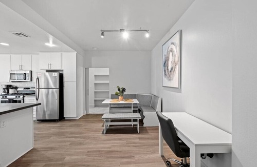 Kearny Mesa Apartment | Luxe 2BR w/King Beds, Resort Pool/Hot Tub, Games!