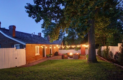 St. Charles House | Luxurious couples retreat just steps from Historic Main Street in St. Charles!