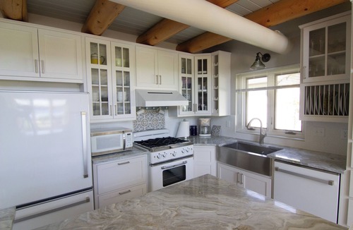 Moose Lake House | Luxurious Lakefront Log Home with Entertainment Building on Moosehead Lake