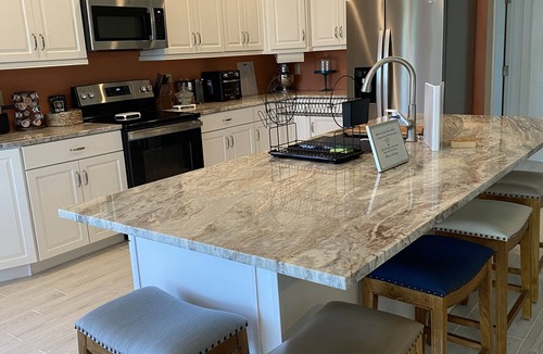 Buford House | Luxurious & Modern newly renovated good for corporate housing & family functions
