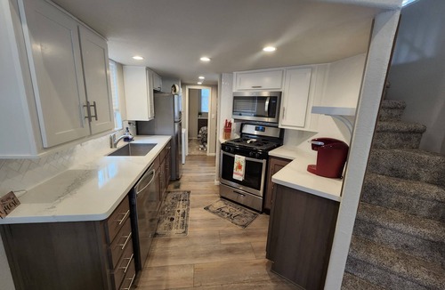 Show Low Cottage | Luxurious Tiny Cottage-Relax-Hike-Fish-Eat!