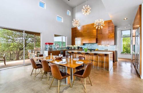 Dripping Springs House | Luxury 4BR Hilltop Retreat Scenic Views