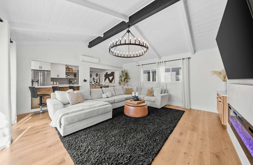 Allied Gardens House | Luxury 5BR SD Escape Pool, Hot Tub, Gym and Game Room