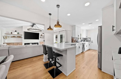 Allied Gardens House | Luxury 5BR SD Escape Pool, Hot Tub, Gym and Game Room