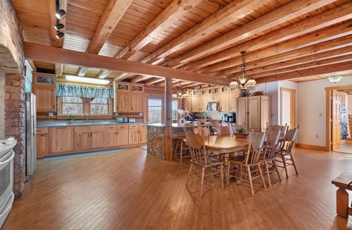 Markleton Cabin | Luxury Cabin w/Heated Pool, 22min to 7 Springs, HotTub, Sauna, Game Room & Views