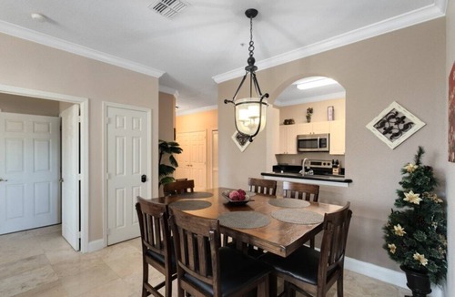 Windsor Palms Condo | Luxury Condo Steps to Disney, Gated Resort Perfect Location, Free Parking & WiFi